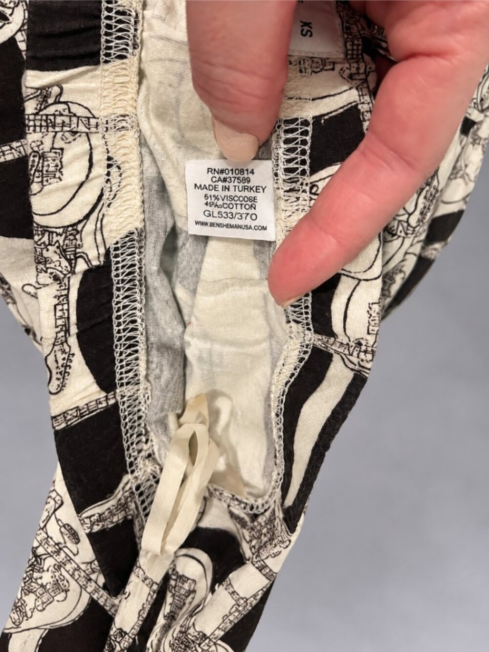 Ben Sherman Guitar Print Handkerchief Hem Skirt Brown White XS - Picture 6 of 6